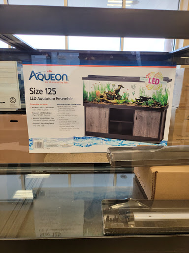 Pet Supply Store «PetSmart», reviews and photos, 5241 Frederica St, Owensboro, KY 42301, USA