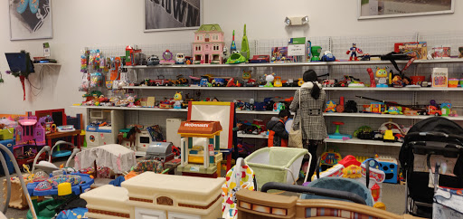 Thrift Store «Goodwill Retail Store & Donation Center», reviews and photos, 2950 Dale Blvd, Dale City, VA 22193, USA