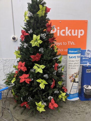 Department Store «Walmart Supercenter», reviews and photos, 145 Hill Carter Pkwy, Ashland, VA 23005, USA