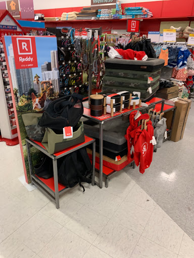 Pet Supply Store «Petco Animal Supplies», reviews and photos, 990 Brook Forest Ave, Shorewood, IL 60431, USA