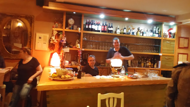 ΛΑ ΦΑΜΙΛΙΑ Ανοιχτές ώρες