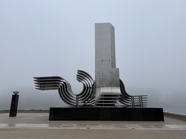 Opinii despre Árvízi Emlékmű în Szeged - Cipőbolt