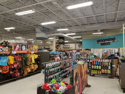 Pet Supply Store «Petco Animal Supplies», reviews and photos, 189 Old Country Rd, Carle Place, NY 11514, USA