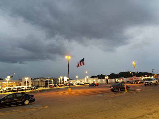 Liquor Store «Austin Liquors», reviews and photos, 117 Gold Star Blvd, Worcester, MA 01606, USA