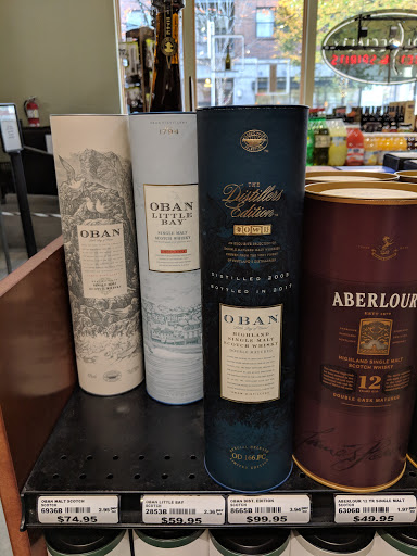 Liquor Store «Pearl Specialty Market & Spirits», reviews and photos, 900 NW Lovejoy St, Portland, OR 97209, USA