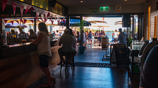 Bars with live music in Perth