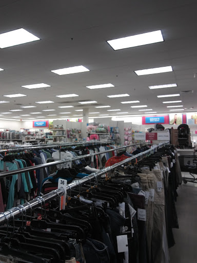 Clothing Store «Burlington Coat Factory», reviews and photos, 400 Lowell Ave #1, Haverhill, MA 01832, USA