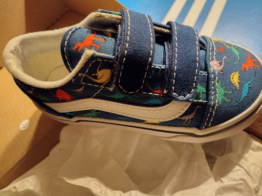 Shoe Store «Vans», reviews and photos, 3393 Peachtree Rd NE #3110a, Atlanta, GA 30326, USA