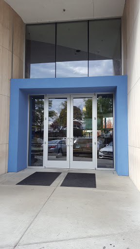 Mercedes Benz Dealer «Mercedes-Benz of Walnut Creek», reviews and photos, 1301 Parkside Dr, Walnut Creek, CA 94596, USA