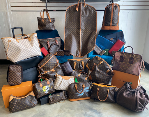 Consignment Shop «SecondHand Savvys», reviews and photos, 210 S Kings Ave, Brandon, FL 33511, USA