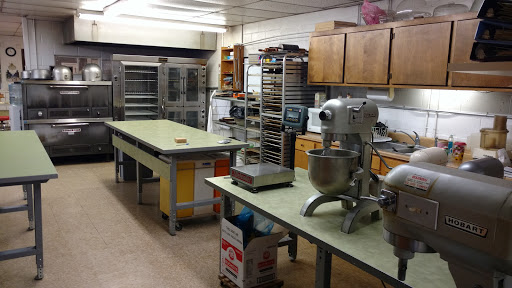 Bakery «Reeves Cake Shop», reviews and photos, 2770 Cory Ave, Akron, OH 44314, USA