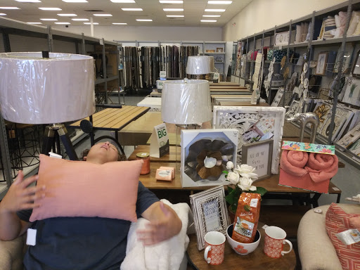 Home Goods Store «Tuesday Morning», reviews and photos, 6952 E Hampton Ave, Mesa, AZ 85206, USA