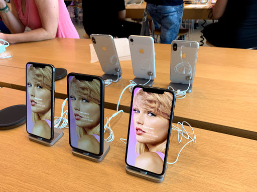 Computer Store «Apple Eton», reviews and photos, 28849 Chagrin Blvd, Woodmere, OH 44122, USA