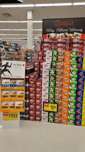 Grocery Store «Jewel-Osco», reviews and photos, 2540 US-30, Oswego, IL 60543, USA