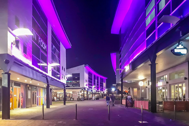 Reviews of 12th Street in Milton Keynes - Golf Club