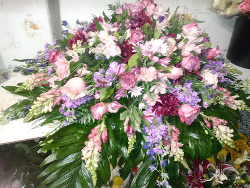 Florist «Send Your Love Flowers & Balloons», reviews and photos, 1417 SW Military Dr, San Antonio, TX 78221, USA