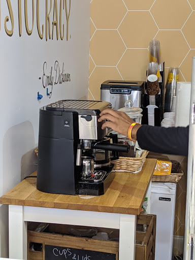 Donut Shop «Honeybee Doughnuts», reviews and photos, 7388 Red Rd, South Miami, FL 33143, USA