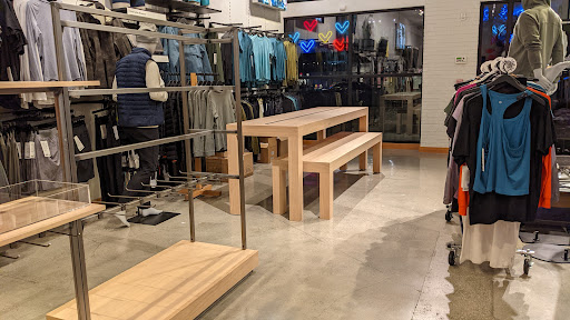 Sportswear Store «lululemon», reviews and photos, 8532 Melrose Ave, West Hollywood, CA 90069, USA