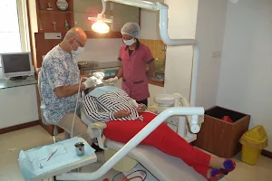 International Dental Clinic image