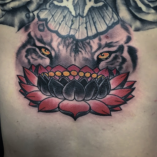 Tattoo Shop «Sacred Art Tattoo LLC», reviews and photos, 1425 NW Monroe Ave # C, Corvallis, OR 97330, USA