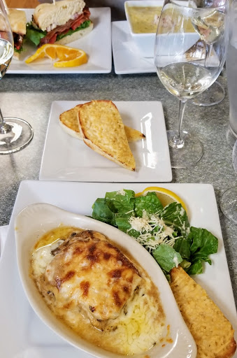 Wine Store «Santiam Wine Co», reviews and photos, 1555 12th St SE, Salem, OR 97302, USA