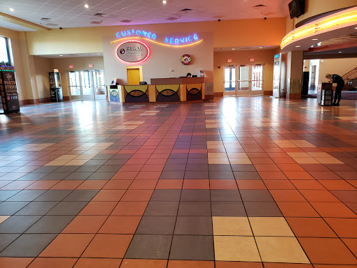 Movie Theater «Regal Cinemas Crocker Park 16 & IMAX», reviews and photos, 30147 Detroit Ave, Westlake, OH 44145, USA