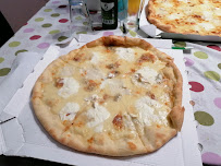 Plats et boissons du Pizzeria Pizza bologna à Hyères - n°8