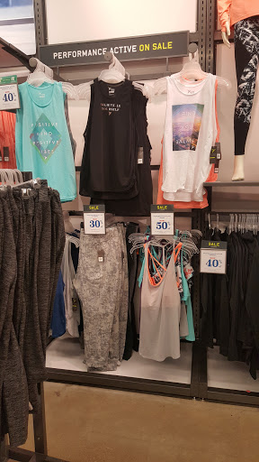 Clothing Store «Old Navy», reviews and photos, 2155 22nd St, Oak Brook, IL 60523, USA