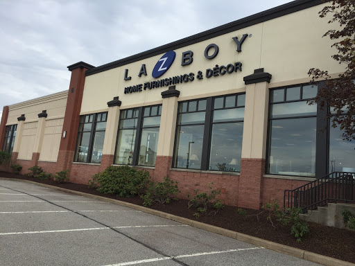 Furniture Store «La-Z-Boy Furniture Galleries», reviews and photos, 100 Quinn Dr, Pittsburgh, PA 15275, USA