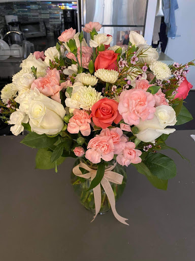 Florist «Creative Florist», reviews and photos, 93-01 63rd Dr, Rego Park, NY 11374, USA
