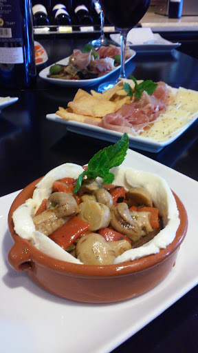 Wine Store «Wine & Spirits Emporium», reviews and photos, 10730 NW 74th St, Medley, FL 33178, USA