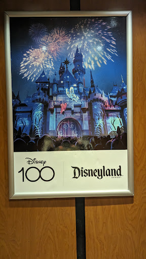 Holiday Inn & Suites Anaheim (1 BlkDisneyland), an IHG Hotel image