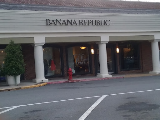 Shopping Mall «Barracks Rd Shopping Center», reviews and photos, 1117 Emmet St N, Charlottesville, VA 22903, USA