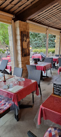 Atmosphère du Restaurant Petite Auberge La à Labastide-de-Virac - n°7