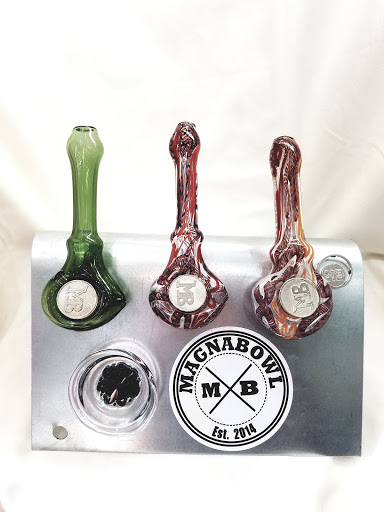 Tobacco Shop «The Smoking Gift Headquarters (Manitou Springs)», reviews and photos, 918 Manitou Ave, Manitou Springs, CO 80829, USA