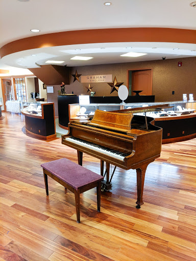 Jewelry Store «Graham Jewelers», reviews and photos, 800 Lake St E, Wayzata, MN 55391, USA