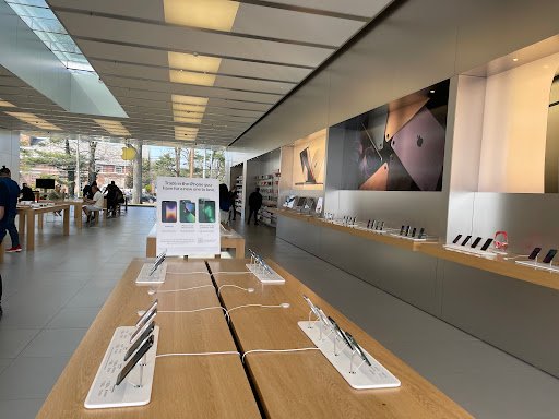Computer Store «Apple Manhasset», reviews and photos, 1900 Northern Blvd, Manhasset, NY 11030, USA