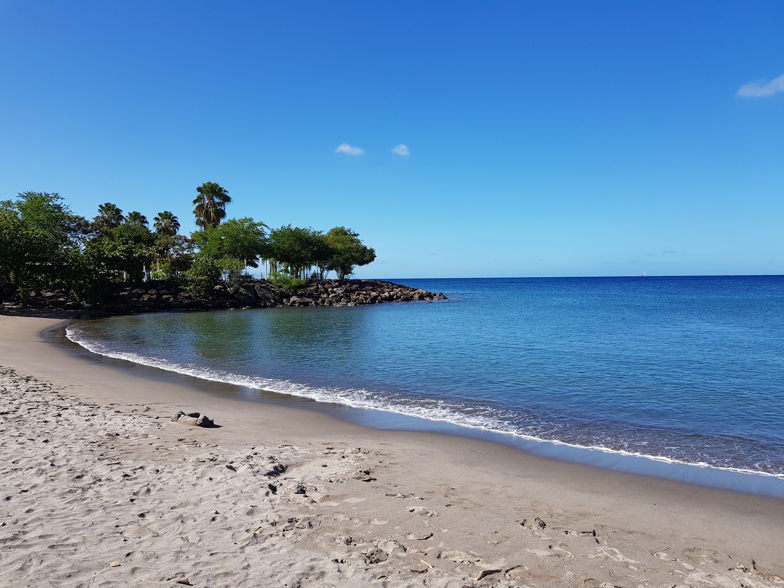 Photo of Plage de l'anse Madame with turquoise water surface