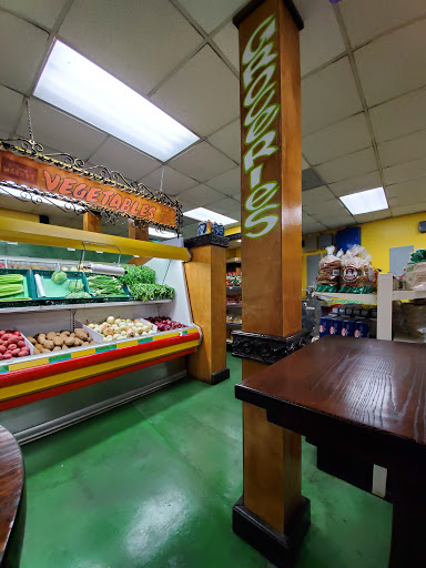 Mexican Grocery Store «El Tiempo Market», reviews and photos, 5526 Washington Ave, Houston, TX 77007, USA