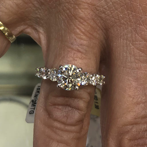 Jeweler «The Karat Shop», reviews and photos, 102 W Jericho Turnpike, Huntington Station, NY 11746, USA