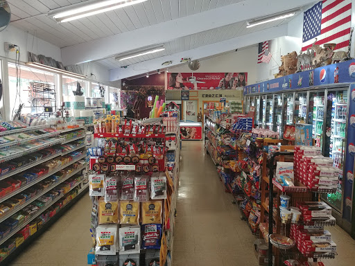Grocery Store «Clearwood Market & Deli», reviews and photos, 21600 N Clear Lake Blvd SE, Yelm, WA 98597, USA