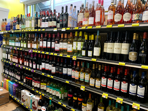 Liquor Store «Colonial Liquor & Wine», reviews and photos, 12100 E Colonial Dr, Orlando, FL 32826, USA