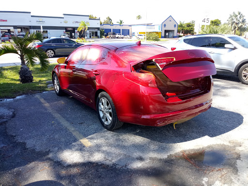 Auto Body Shop «Maaco Collision Repair & Auto Painting», reviews and photos, 1570 N Washington Blvd, Sarasota, FL 34236, USA