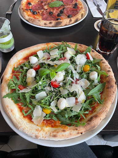 Alexander's Vinothek Cafe Bar Restaurant Pizzeria en Villach