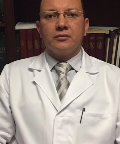 Dr. Javier Israel Chapa Nieto, Cirujano general