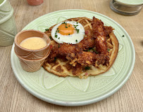 Chicken and Waffles du Restaurant brunch Tu Brilles à Lille - n°11