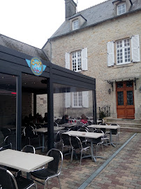 Atmosphère du Café C-47 Café Glacier à Sainte-Mère-Église - n°3