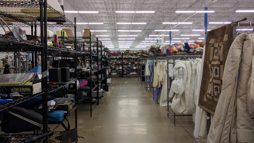 Thrift Store «Priest & Elliot Goodwill Retail & Donation Center», reviews and photos, 7850 S Priest Dr, Tempe, AZ 85284, USA
