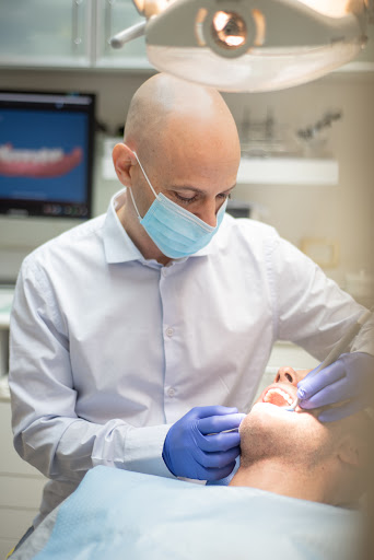 Dental implantology courses Tel Aviv