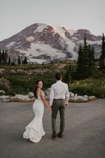 Clothing Alteration Service «Fashion Fittings», reviews and photos, 1375 Regents Blvd #201, Fircrest, WA 98466, USA